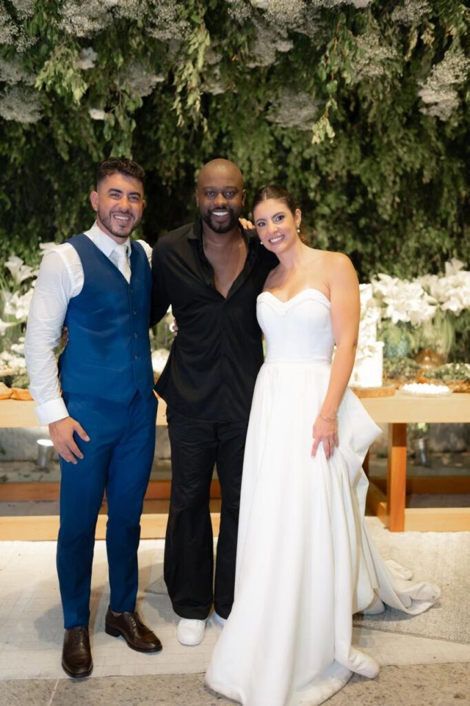 O Casamento dos Sonhos: Dr. Marcos Fernandes e Dra. Laura Trovão Celebram o Amor em Grande Estilo 4 7fc23ae4 eab5 4e13 92f0 7d3baef13240