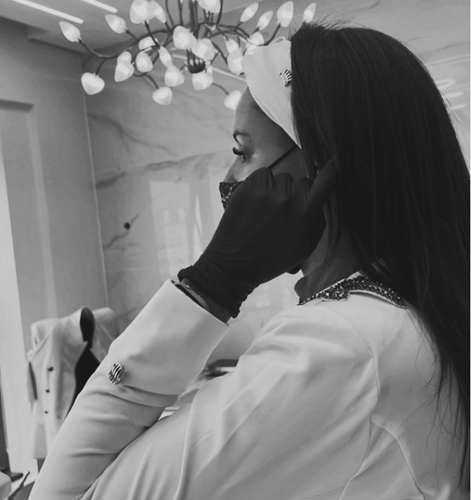 Dentista dos famosos especialista em procedimentos estéticos dentários 1 Captura de tela 2024 05 31 125040ll